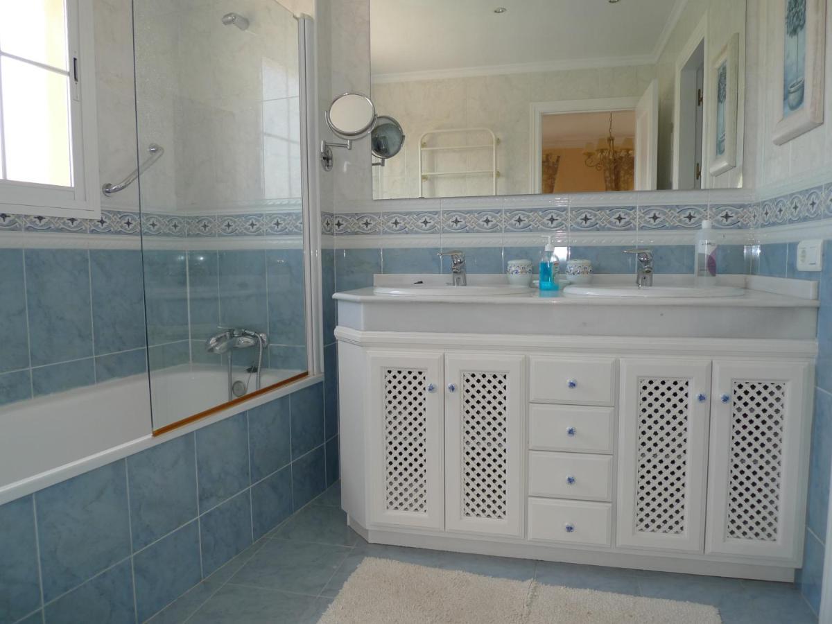 Torrox Costa Beachfront Apartment מראה חיצוני תמונה
